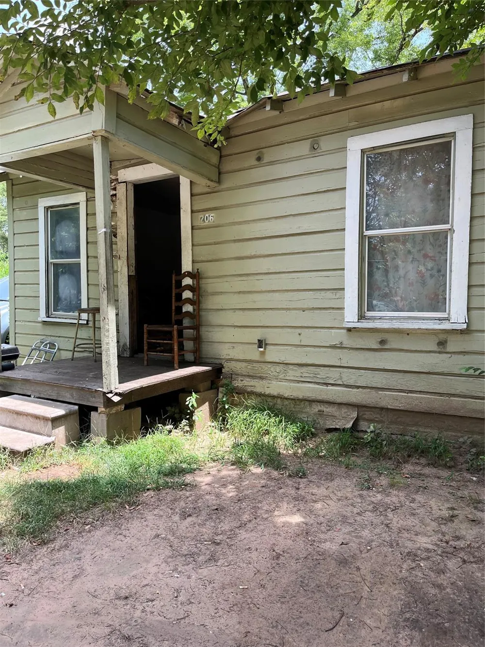 206 Callier Street Palestine, TX 75803