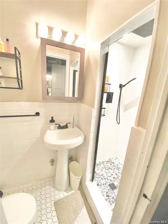 190 E Mosholu Parkway S #1J Bronx, NY 10458