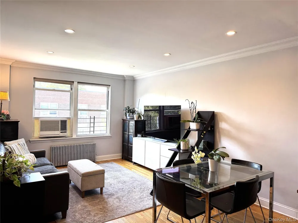 141-02 78th Road #3K Flushing, NY 11367