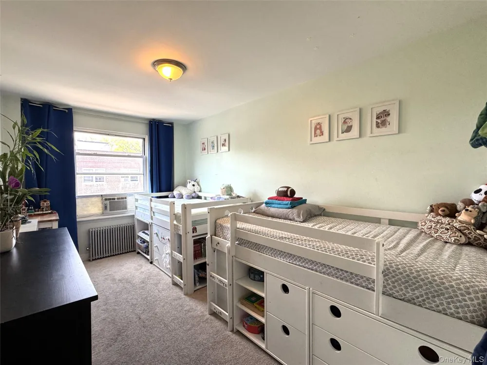 141-02 78th Road #3K Flushing, NY 11367