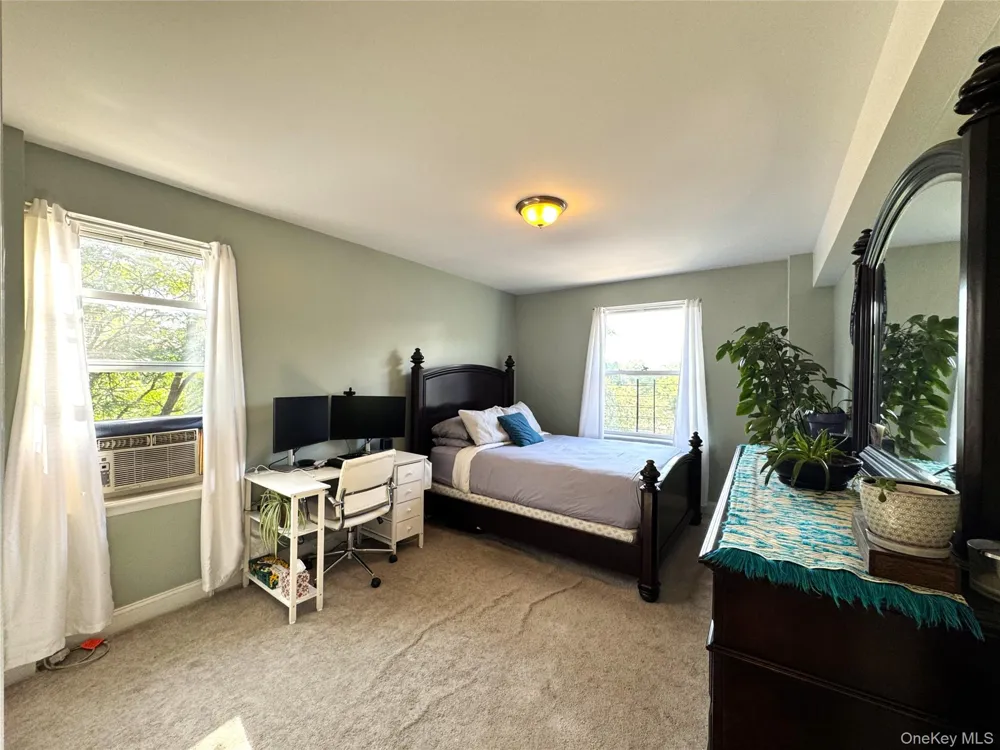 141-02 78th Road #3K Flushing, NY 11367