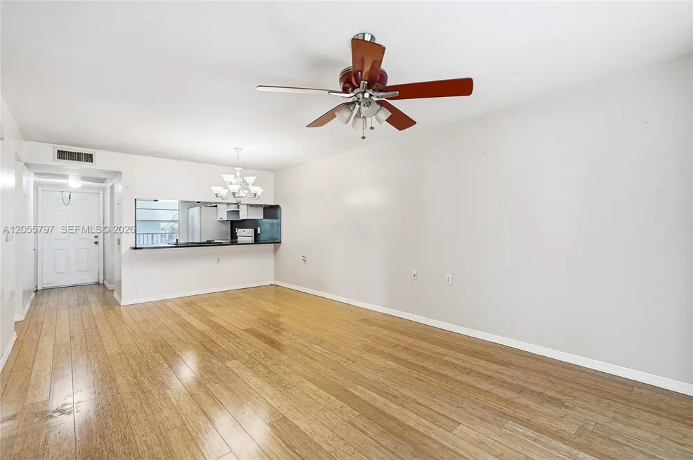 1105 Bahama Bnd #F2 Coconut Creek, FL 33066