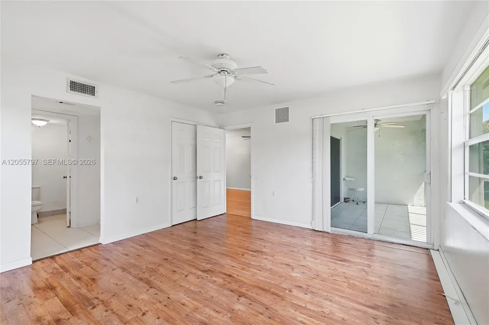 1105 Bahama Bnd #F2 Coconut Creek, FL 33066