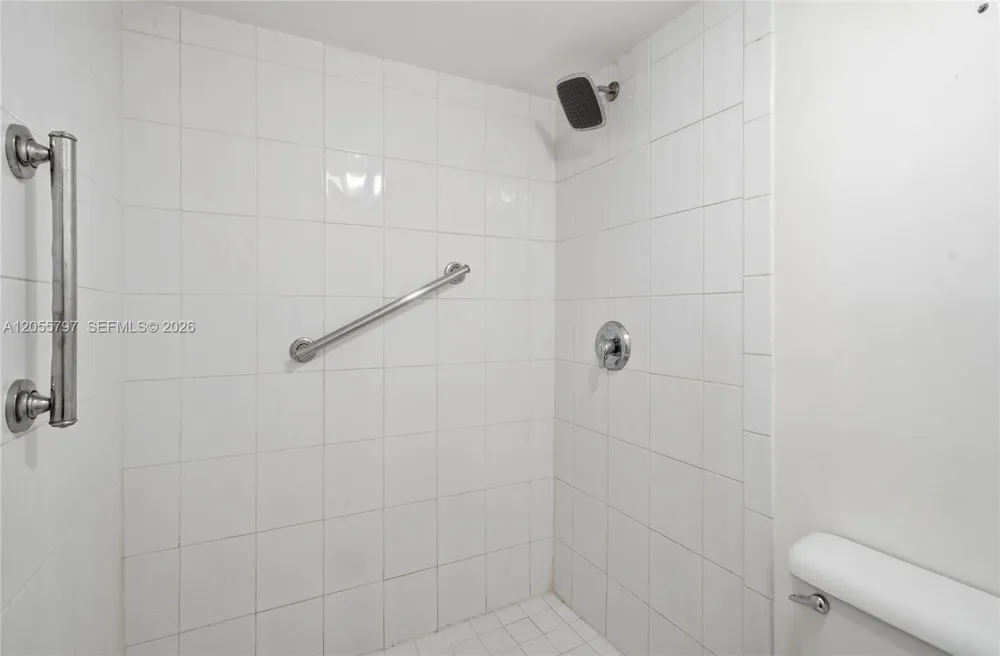 1105 Bahama Bnd #F2 Coconut Creek, FL 33066