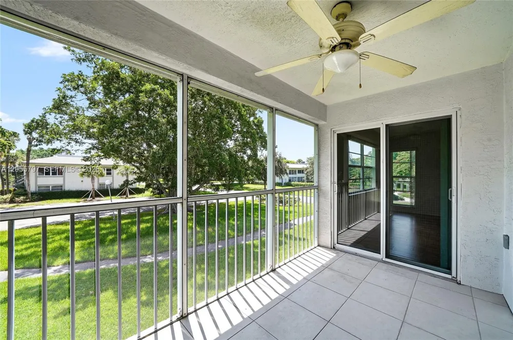 1105 Bahama Bnd #F2 Coconut Creek, FL 33066