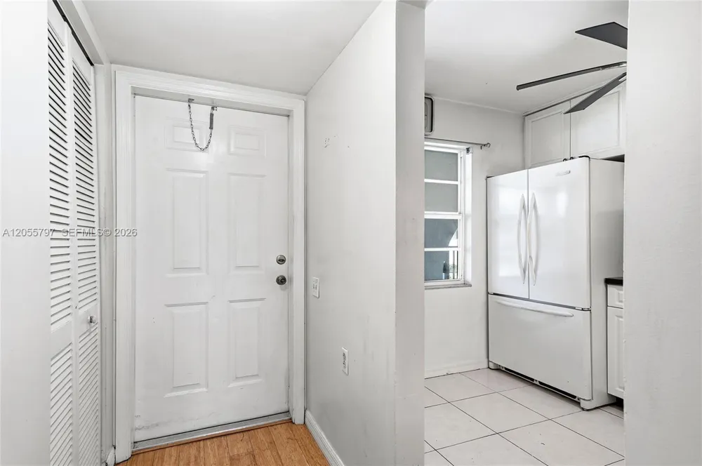 1105 Bahama Bnd #F2 Coconut Creek, FL 33066