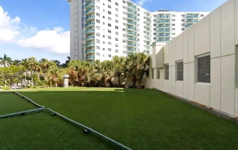 3901 S Ocean Dr #2Z Hollywood, FL 33019