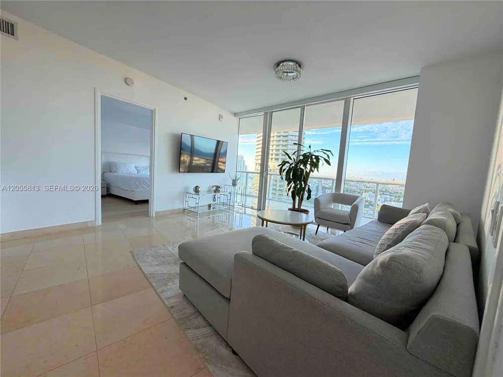 450 Alton Rd #2610 Miami Beach, FL 33139