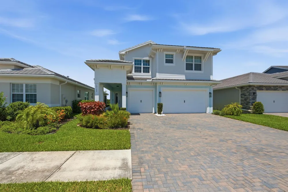 19564 Broad Shore Walk Loxahatchee, FL 33470