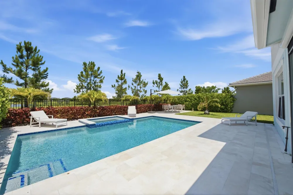 19564 Broad Shore Walk Loxahatchee, FL 33470
