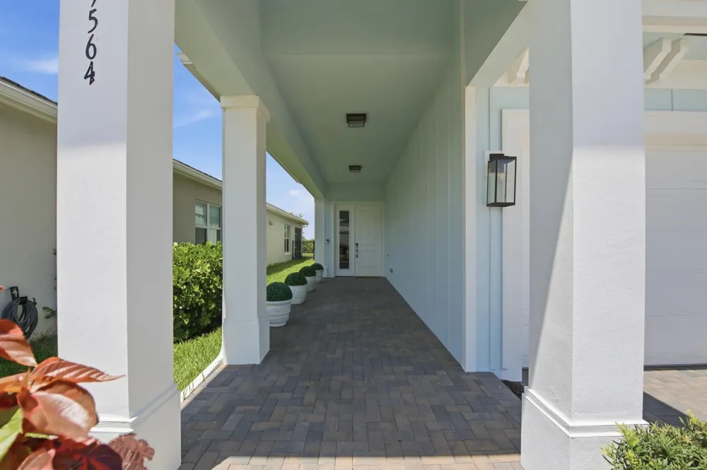 19564 Broad Shore Walk Loxahatchee, FL 33470