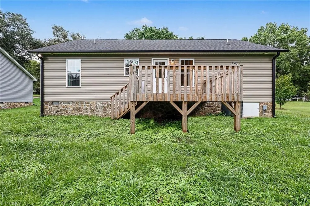 344 Springs Grove Lane Thomasville, NC 27360