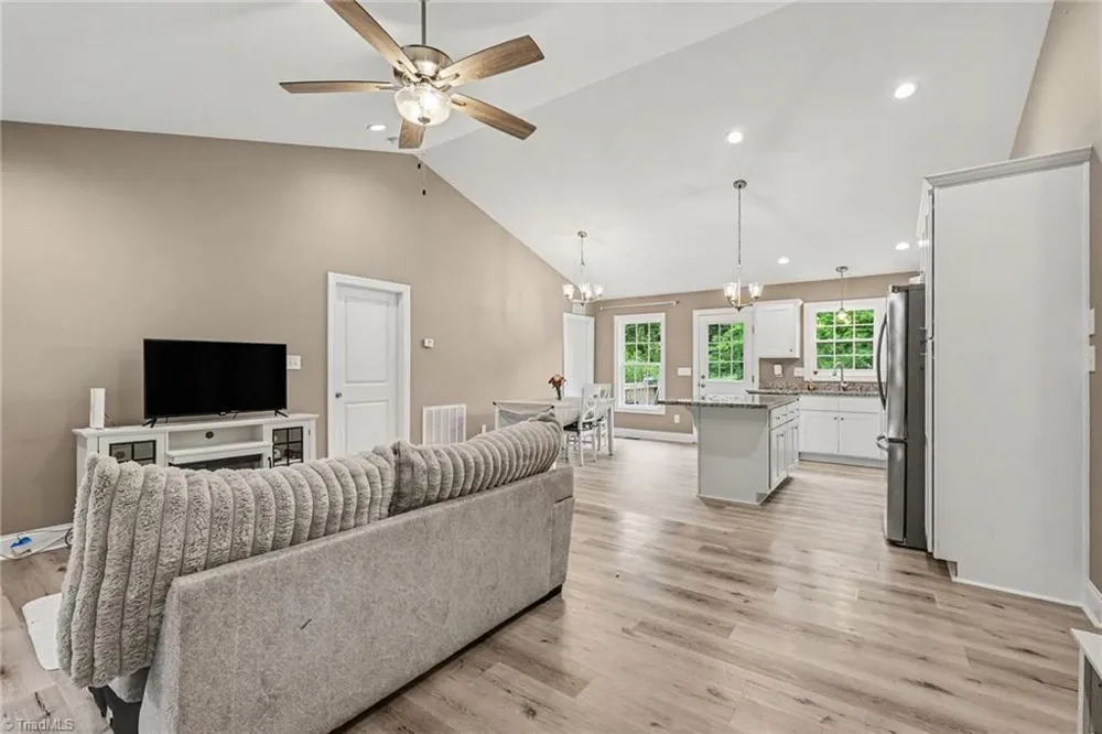 344 Springs Grove Lane Thomasville, NC 27360