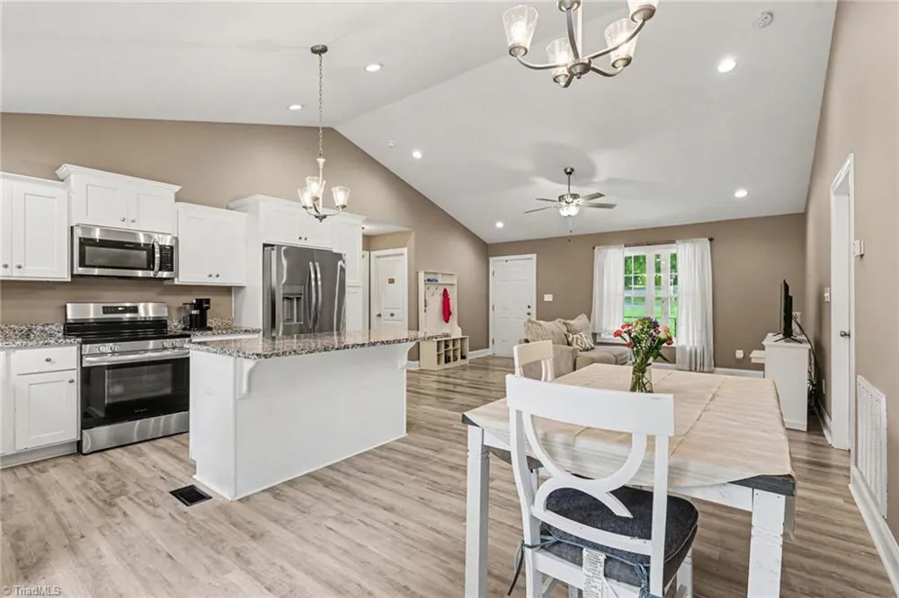 344 Springs Grove Lane Thomasville, NC 27360