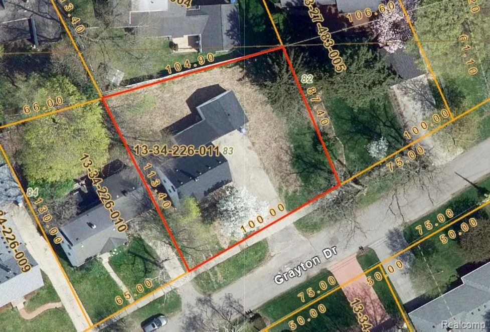 4166 Grayton Drive Waterford Charter Township, MI 48328