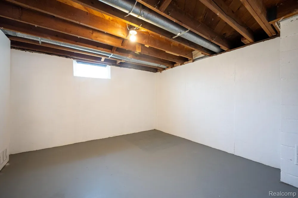 4166 Grayton Drive Waterford Charter Township, MI 48328