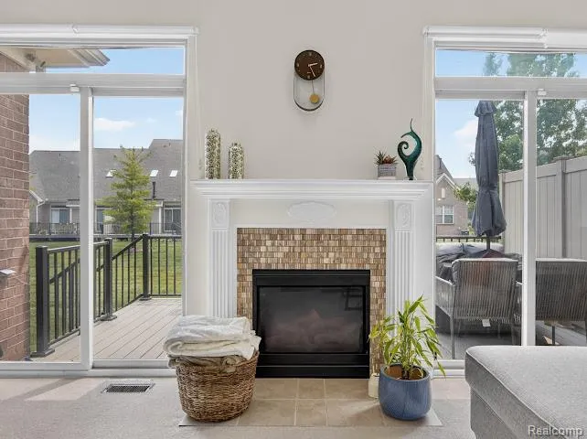 32969 Brookside Circle #18 Livonia City, MI 48152