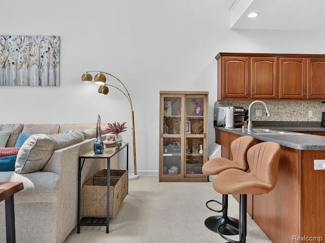 32969 Brookside Circle #18 Livonia City, MI 48152