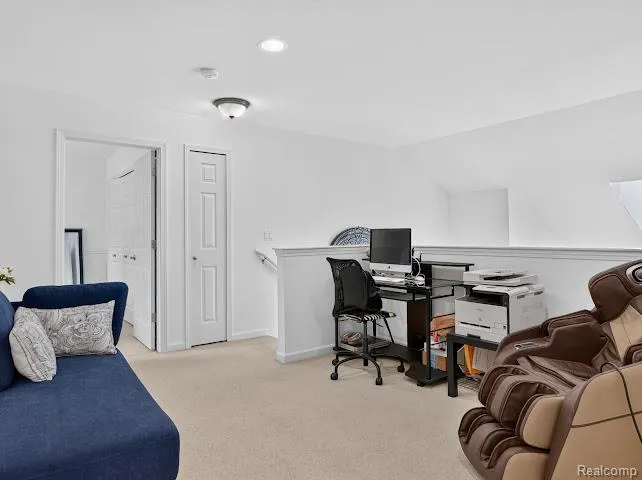 32969 Brookside Circle #18 Livonia City, MI 48152
