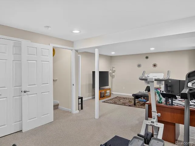 32969 Brookside Circle #18 Livonia City, MI 48152