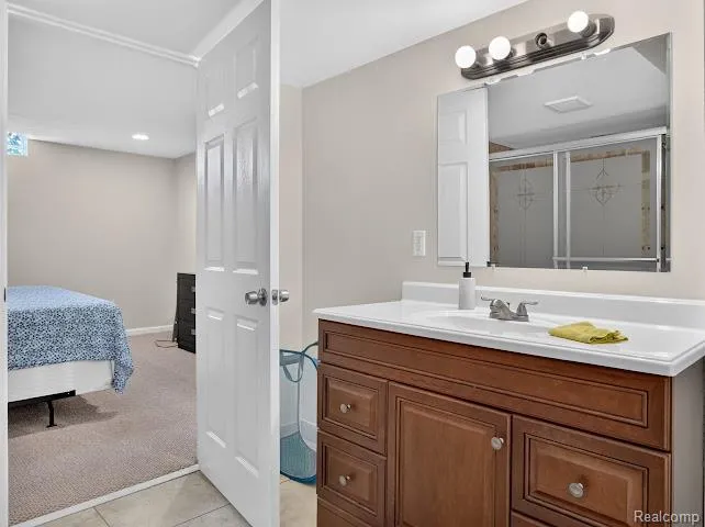 32969 Brookside Circle #18 Livonia City, MI 48152