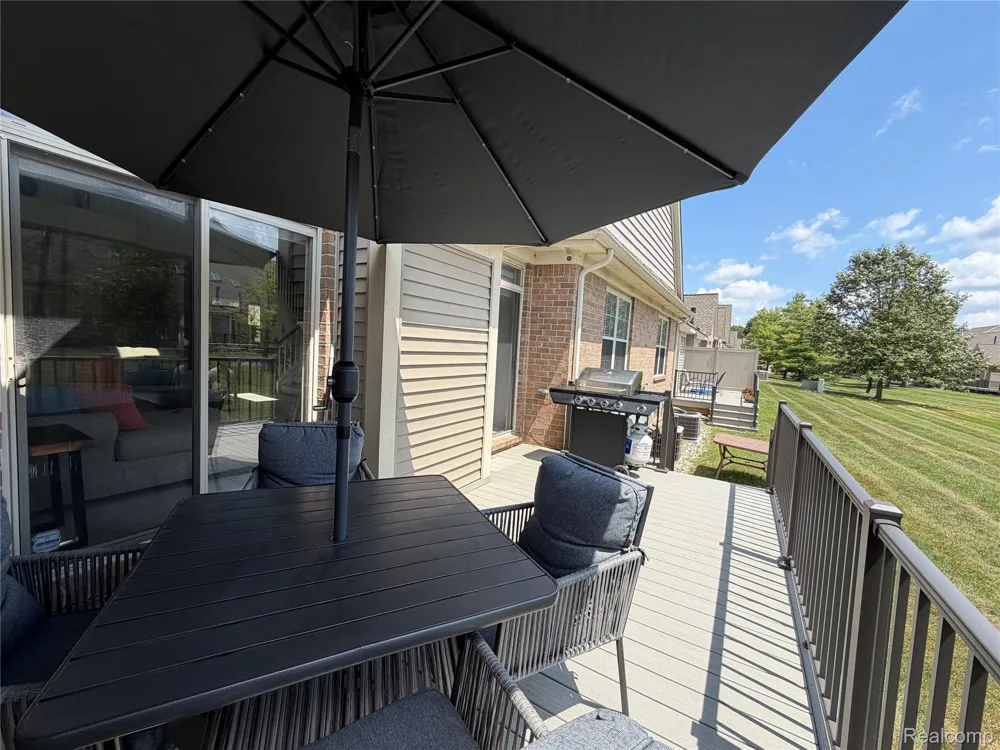 32969 Brookside Circle #18 Livonia City, MI 48152