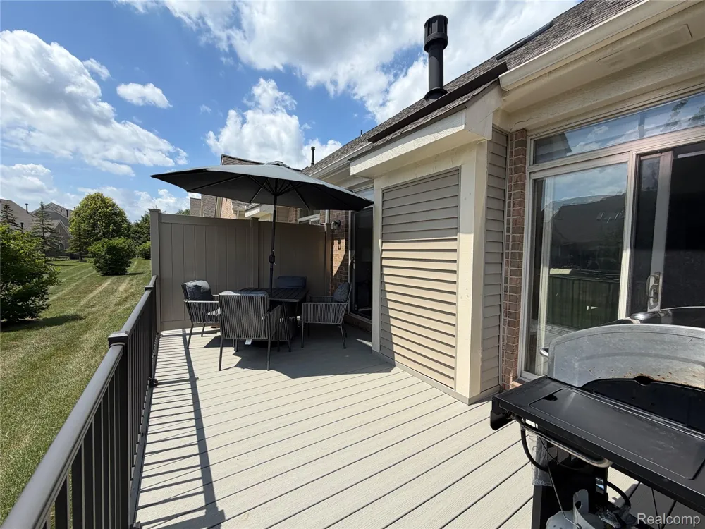 32969 Brookside Circle #18 Livonia City, MI 48152