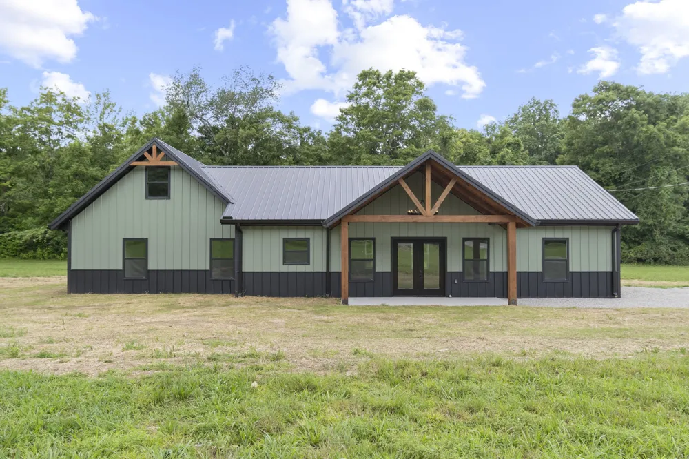 2639 Lick Creek Road Linden, TN 37096