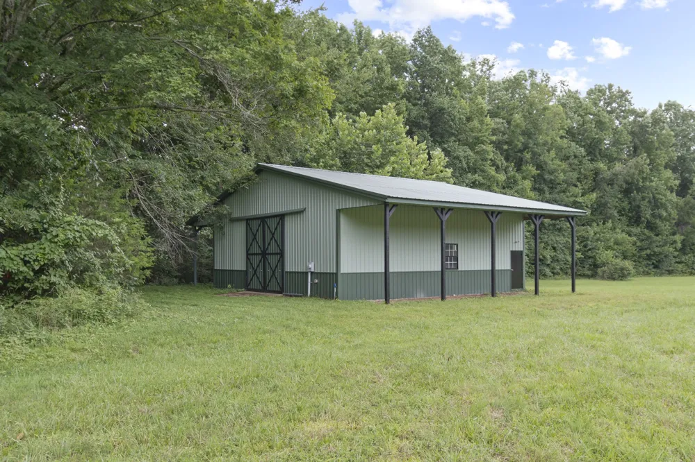 2639 Lick Creek Road Linden, TN 37096