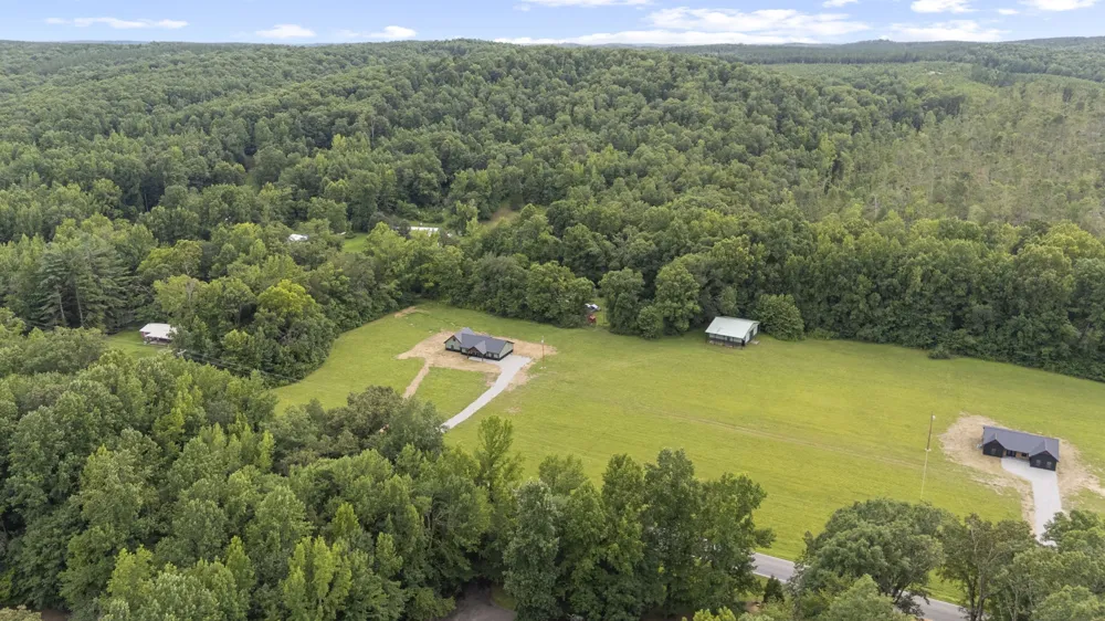 2639 Lick Creek Road Linden, TN 37096