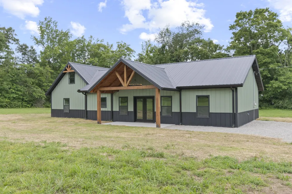 2639 Lick Creek Road Linden, TN 37096
