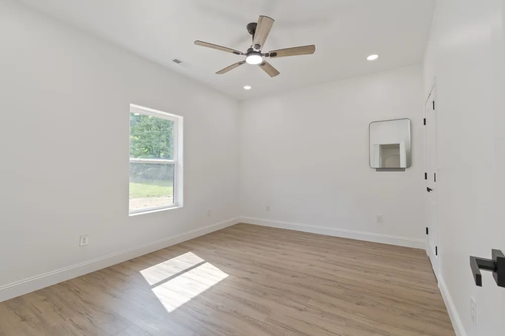 2639 Lick Creek Road Linden, TN 37096