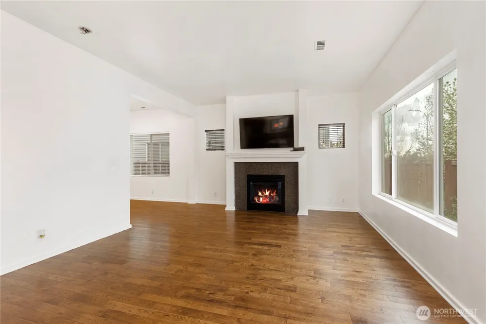 4217 L PLACE NE Auburn, WA 98002