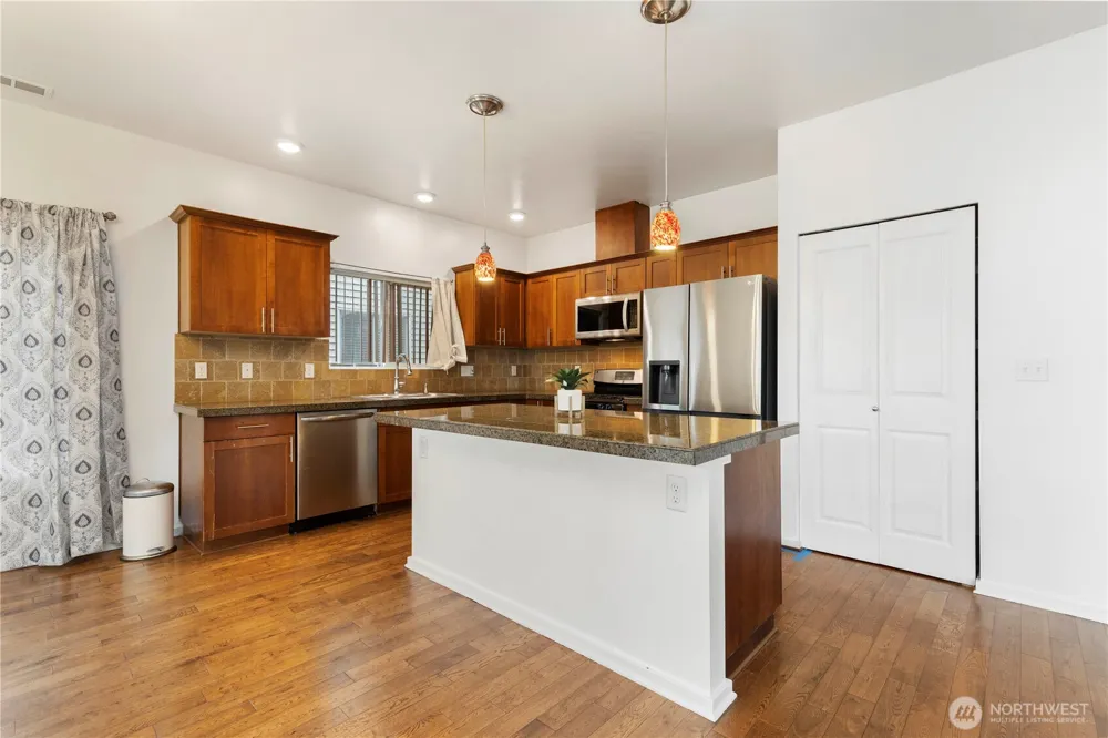 4217 L PLACE NE Auburn, WA 98002