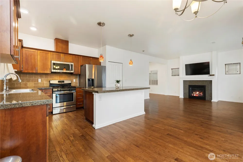4217 L PLACE NE Auburn, WA 98002