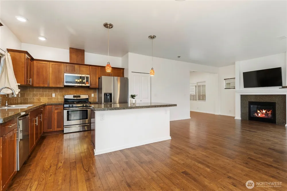 4217 L PLACE NE Auburn, WA 98002