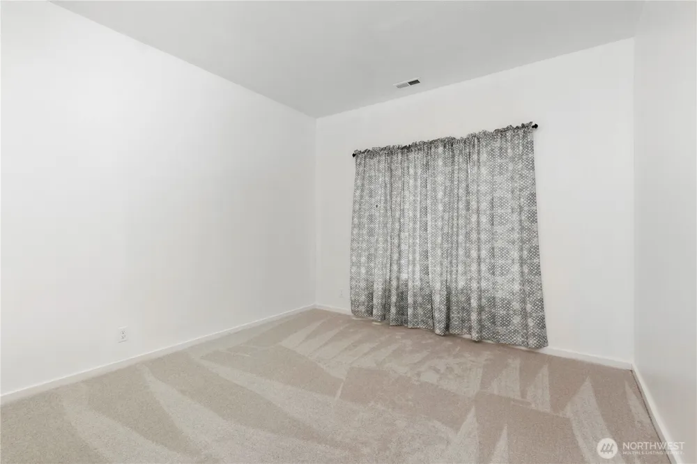 4217 L PLACE NE Auburn, WA 98002