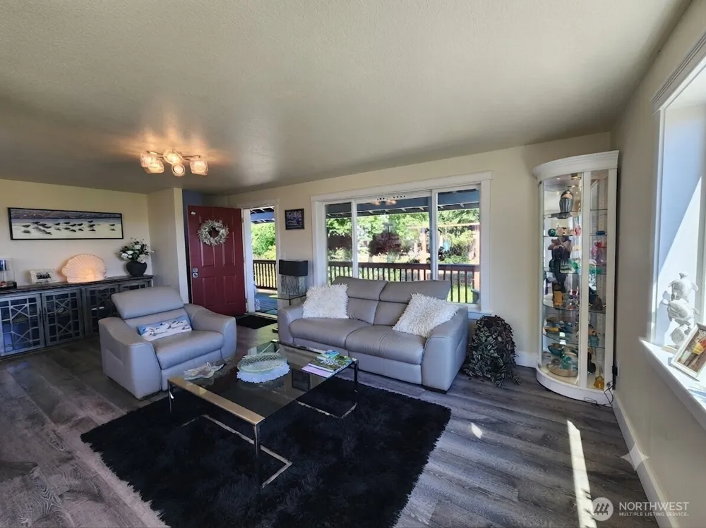 370 Olympic View Avenue NE Ocean Shores, WA 98569