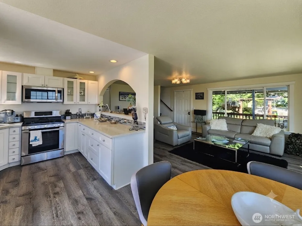 370 Olympic View Avenue NE Ocean Shores, WA 98569