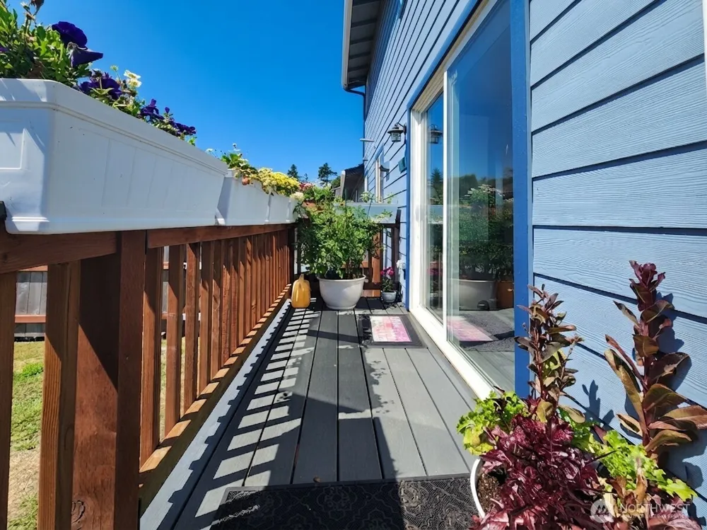 370 Olympic View Avenue NE Ocean Shores, WA 98569