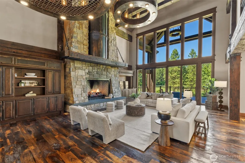 1060 Ruby King Loop Cle Elum, WA 98922
