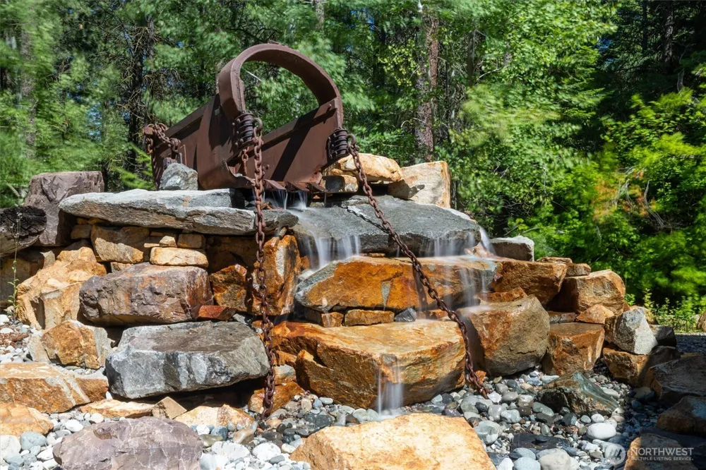 1060 Ruby King Loop Cle Elum, WA 98922