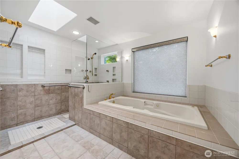 3035 Lakeshore Drive Manson, WA 98831