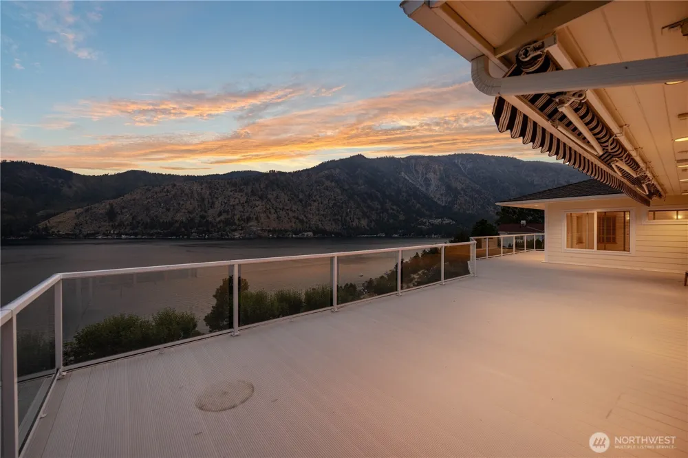 3035 Lakeshore Drive Manson, WA 98831