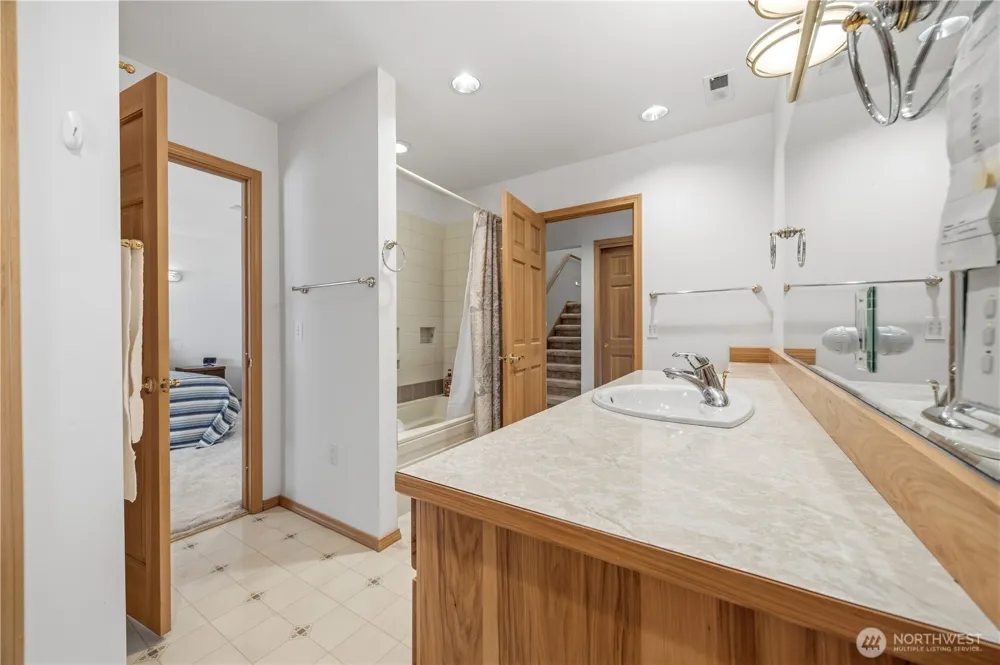 3035 Lakeshore Drive Manson, WA 98831