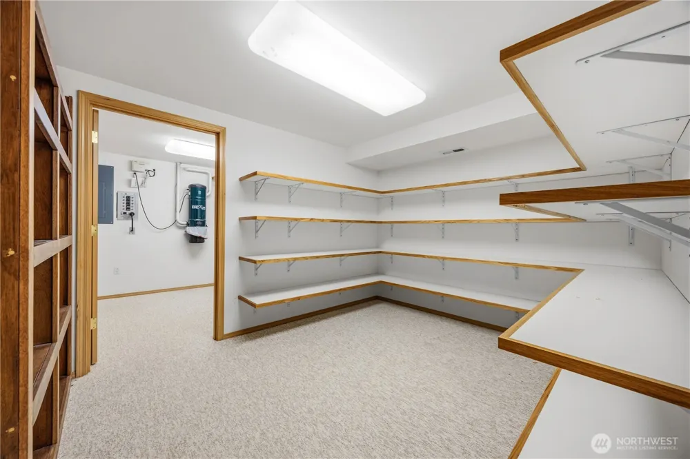 3035 Lakeshore Drive Manson, WA 98831