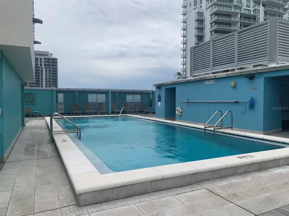 1 BEACH DRIVE SE #1907 St Petersburg, FL 33701