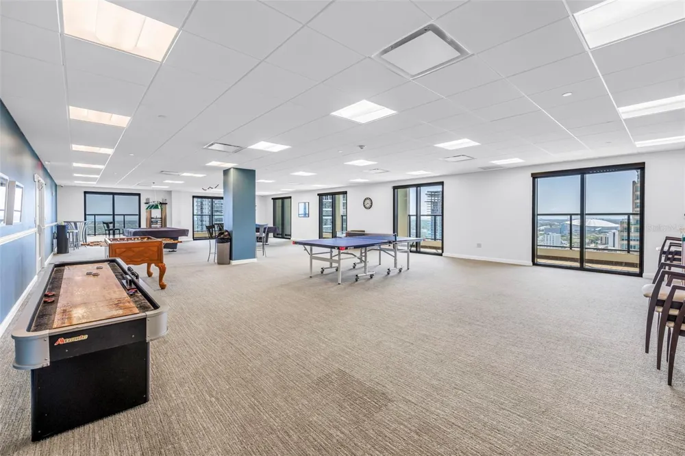 1 BEACH DRIVE SE #1907 St Petersburg, FL 33701