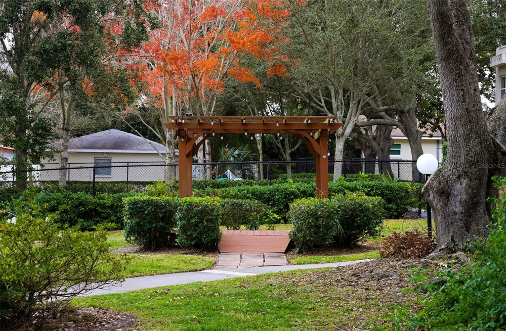 1235 S HIGHLAND AVENUE #4-306 Clearwater, FL 33756