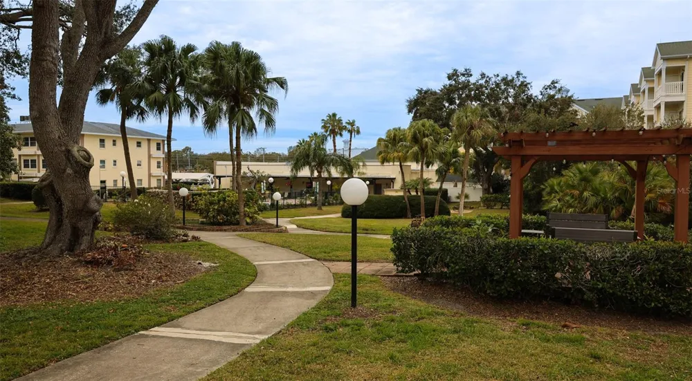 1235 S HIGHLAND AVENUE #4-306 Clearwater, FL 33756